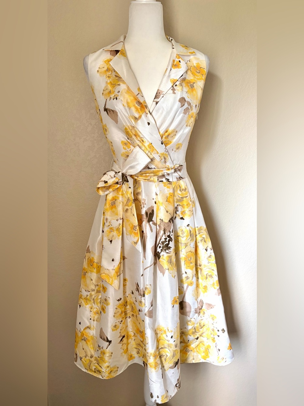 Jessica Howard Yellow Floral Fit & Flare Belted Dress Sleeveless Size 6
